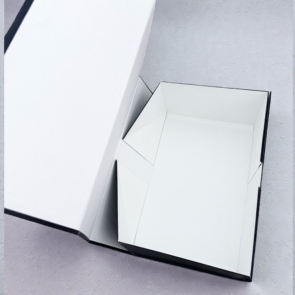 Gucci Magnetic Box - Picture 4 of 5